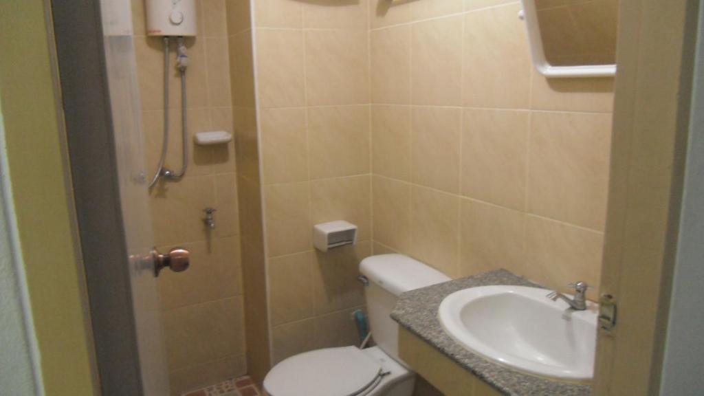 Ban Wiang Guest House Chiang Mai Quarto foto